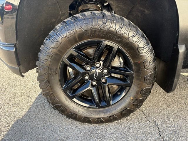 Used 2021 Chevrolet Silverado 1500 LT Trail Boss w/ Convenience Package II image 6