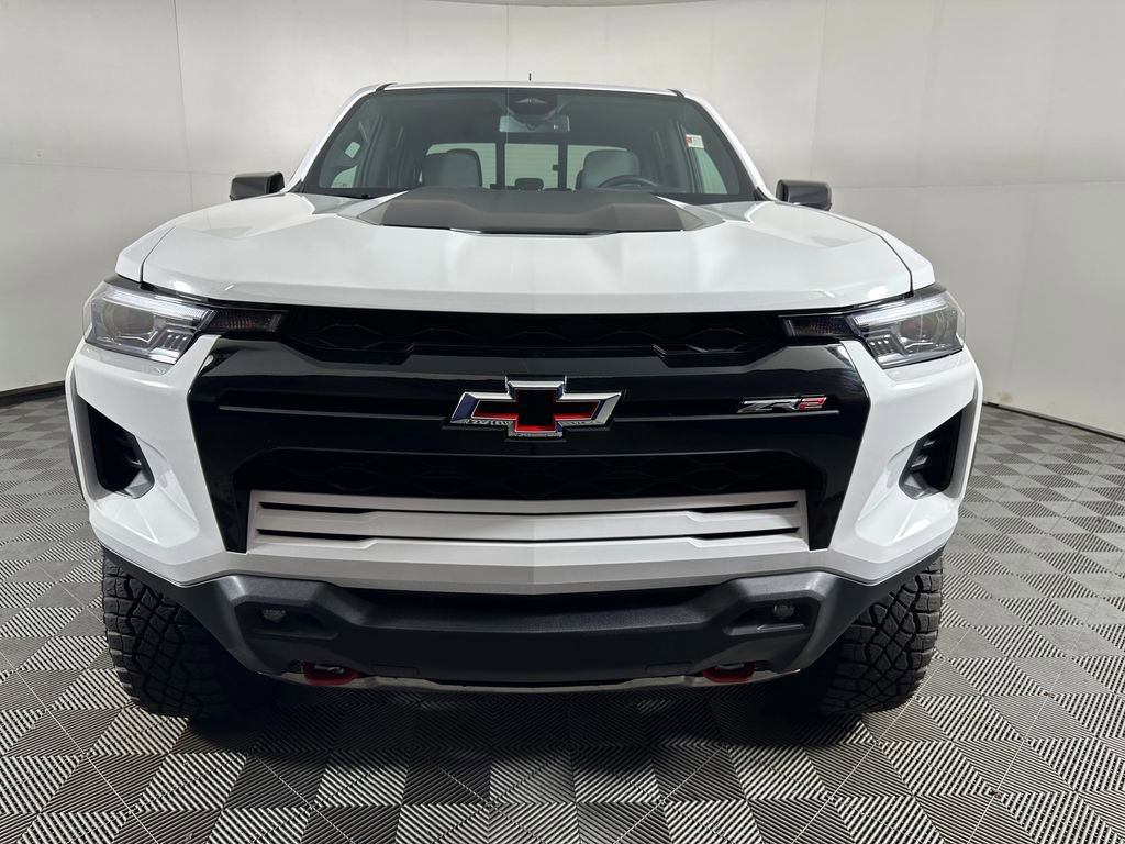 Used 2024 Chevrolet Colorado ZR2 AWD/4WD image 8