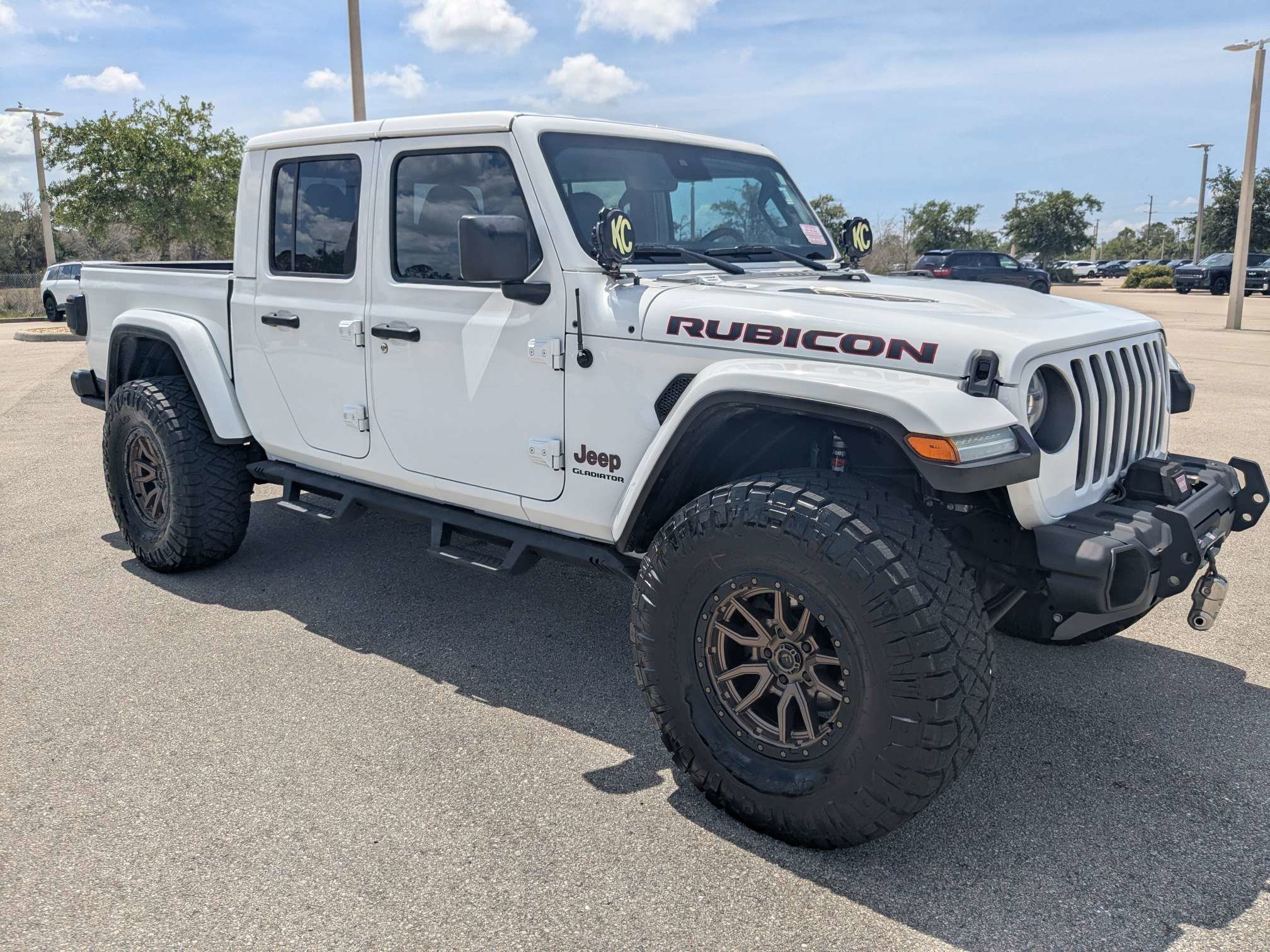 Used 2021 Jeep Gladiator Rubicon AWD/4WD image 2