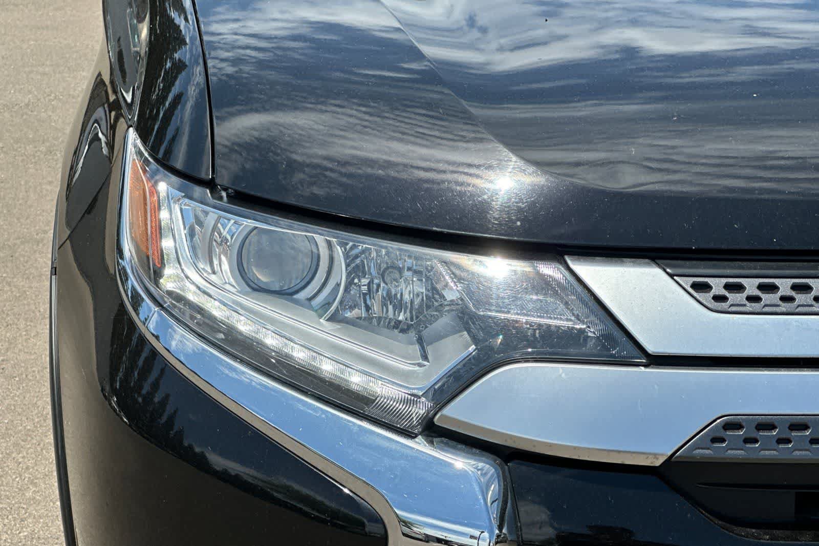 Used 2020 Mitsubishi Outlander SE AWD/4WD image 33