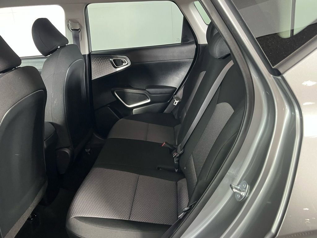 Used 2025 Kia Soul LX image 22