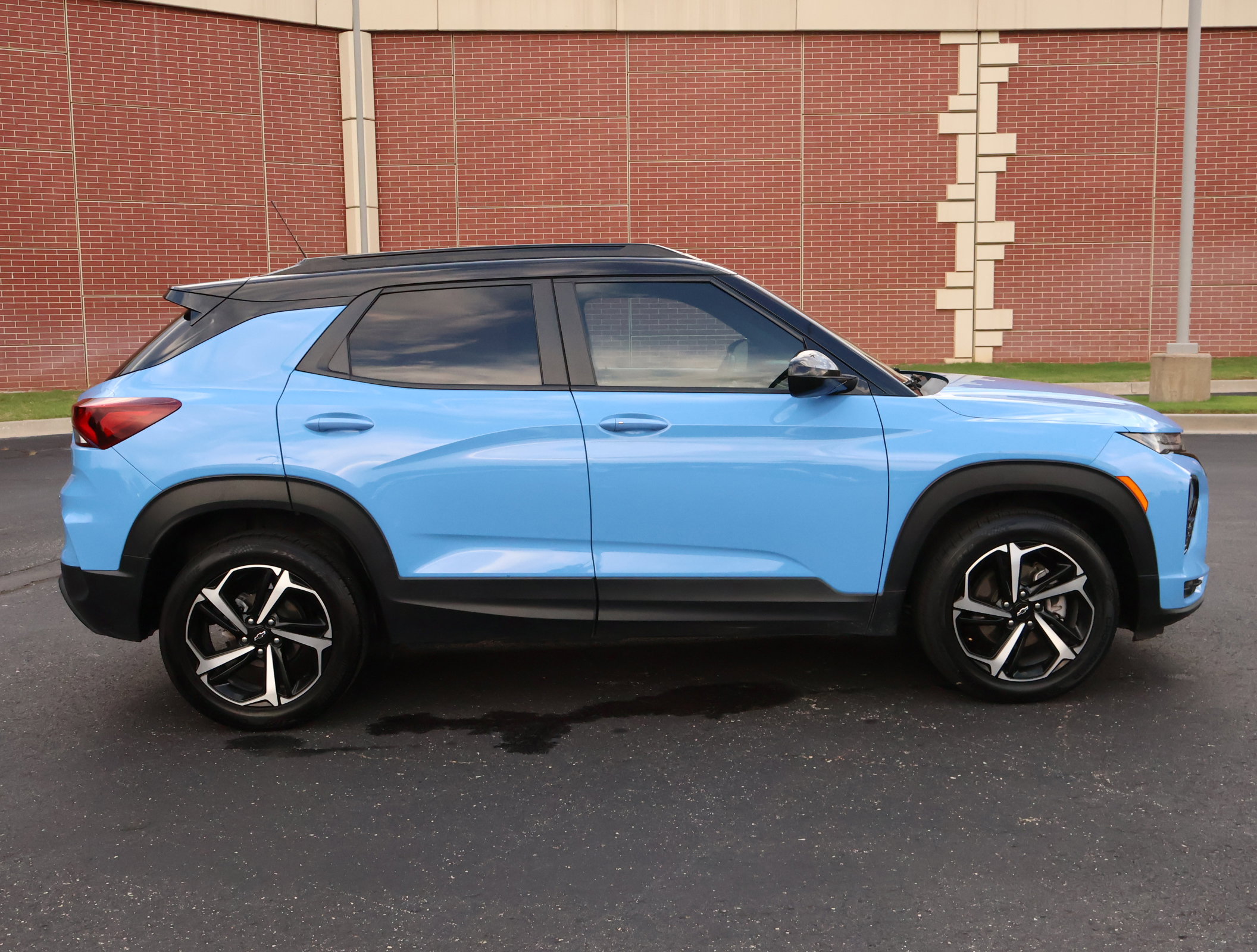 Used 2023 Chevrolet TrailBlazer RS w/ Convenience Package FWD image 31