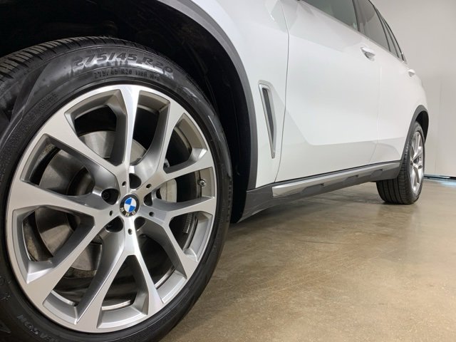 Used 2023 BMW X5 xDrive40i w/ Premium Package image 2