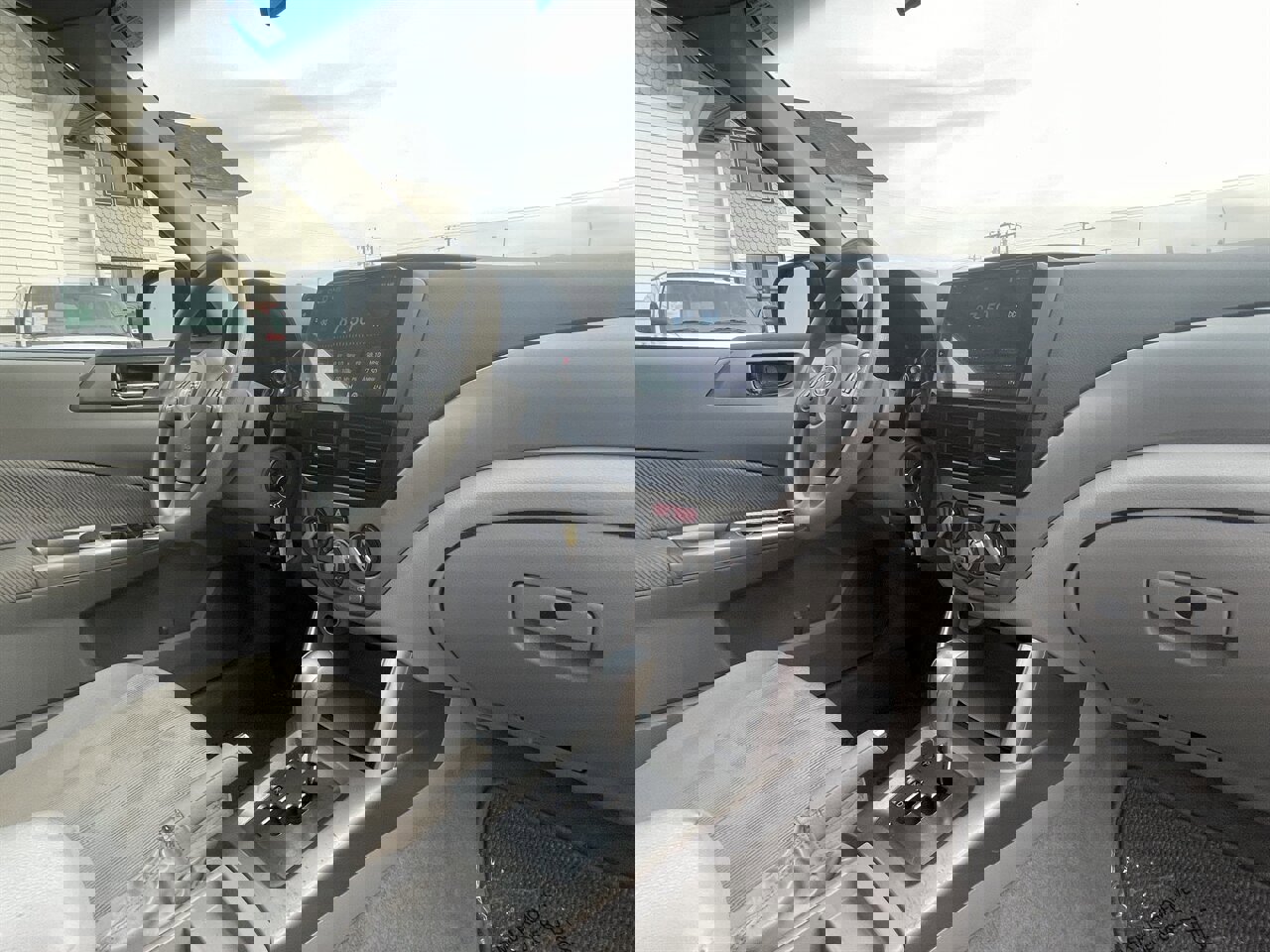 Used 2010 Subaru Forester 2.5X Premium image 8