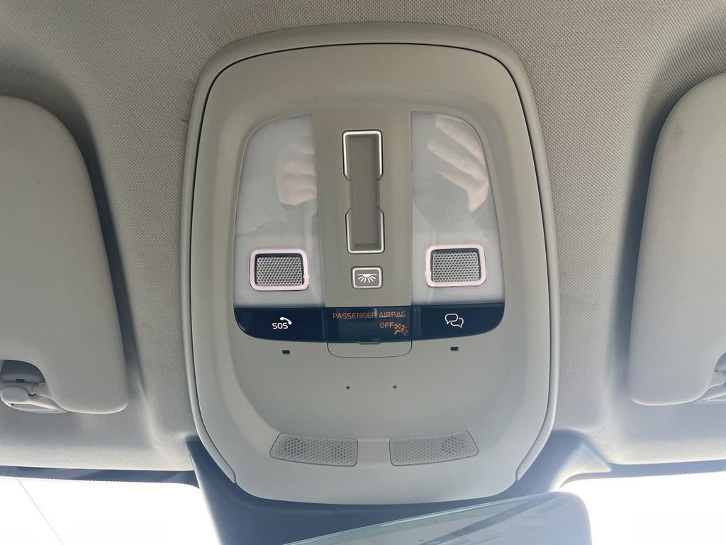 Certified 2024 Volvo XC60 B5 Core w/ Climate Package image 36