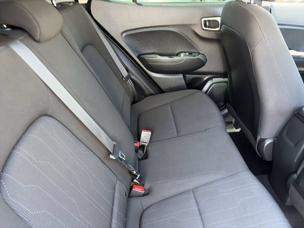 Used 2023 Hyundai Venue SE FWD image 12