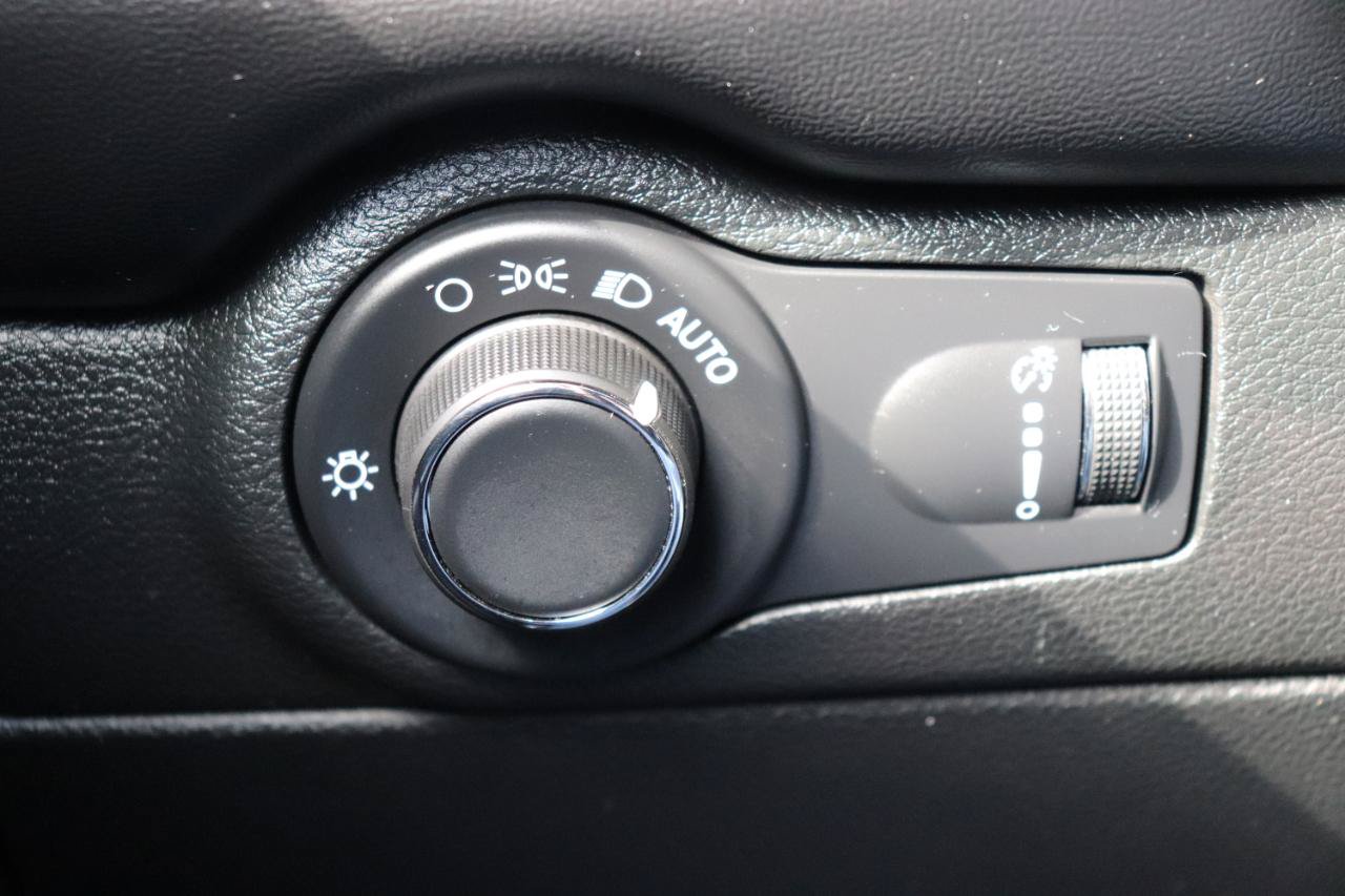 Used 2025 Dodge Durango GT AWD/4WD image 49