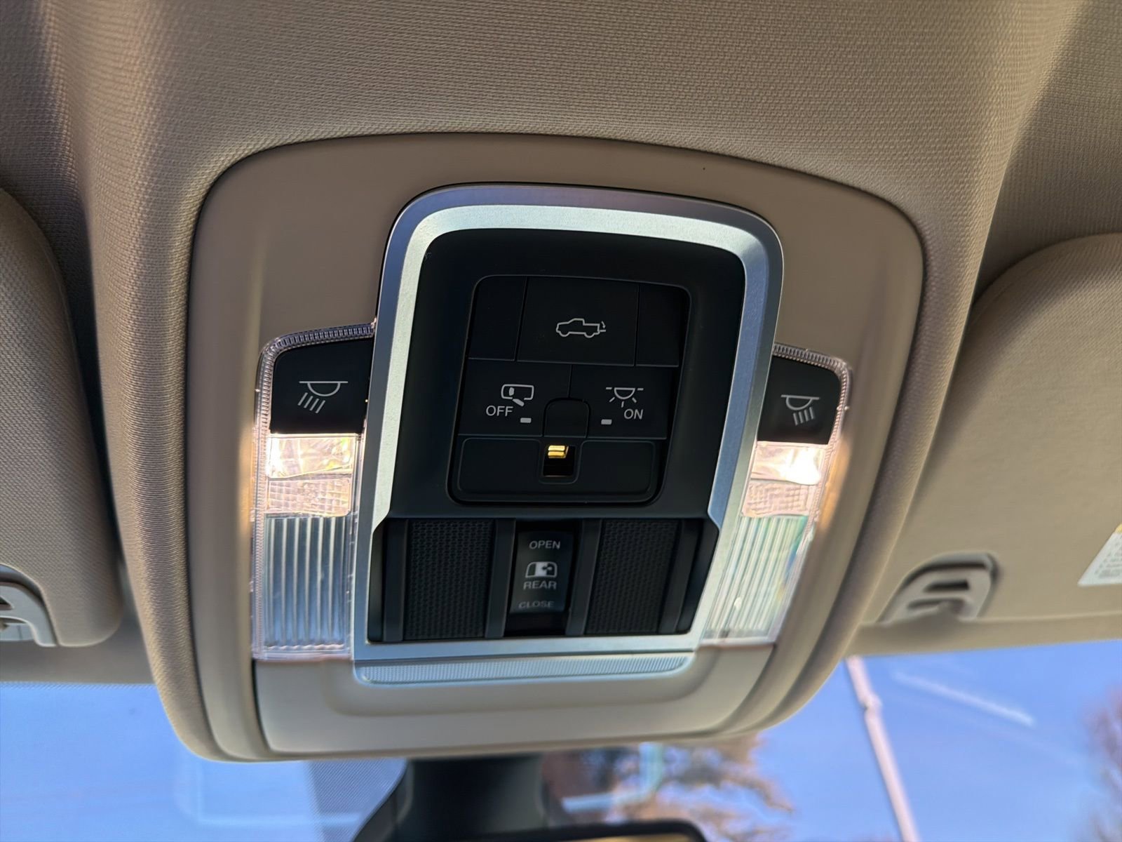 Used 2019 RAM 1500 Laramie image 21