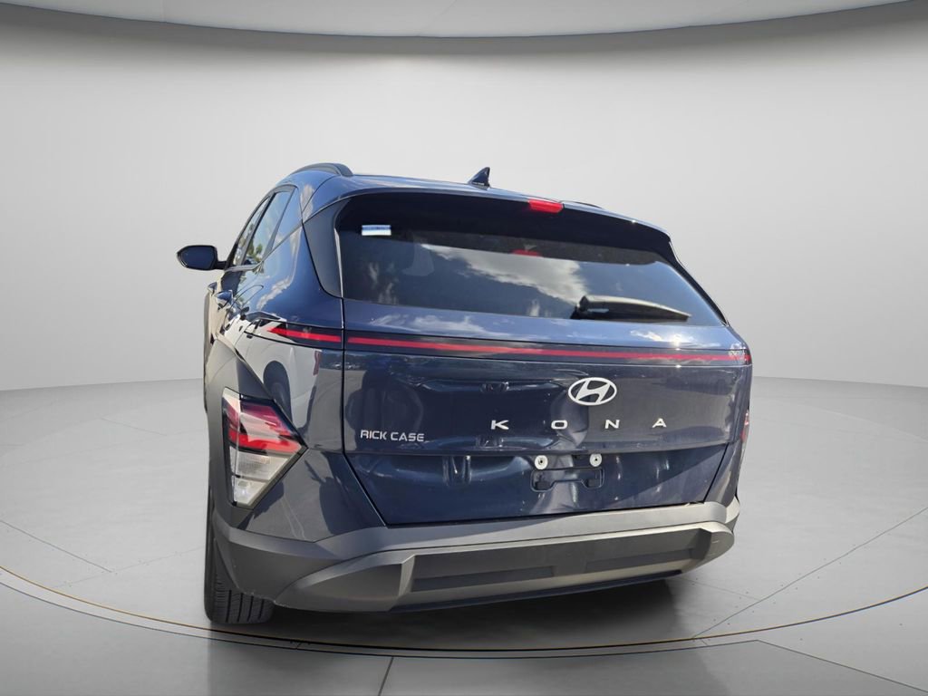 Used 2025 Hyundai Kona SEL FWD image 6