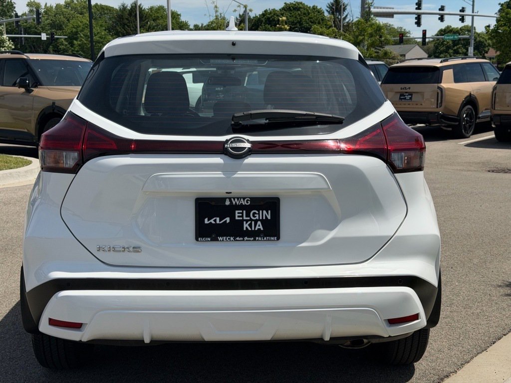 Used 2024 Nissan Kicks S FWD image 4