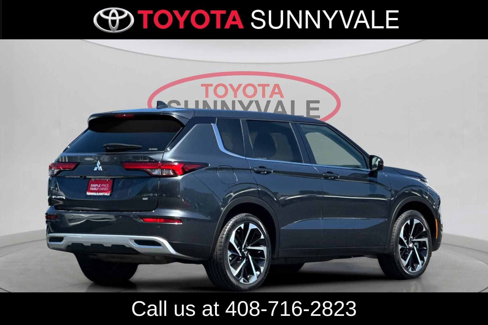 Used 2024 Mitsubishi Outlander SE AWD/4WD image 3