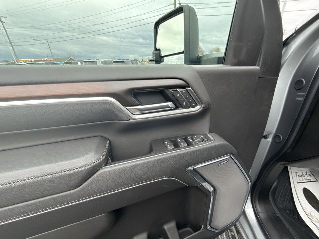 New 2026 GMC Sierra 3500 Denali w/ Denali Reserve Package image 15