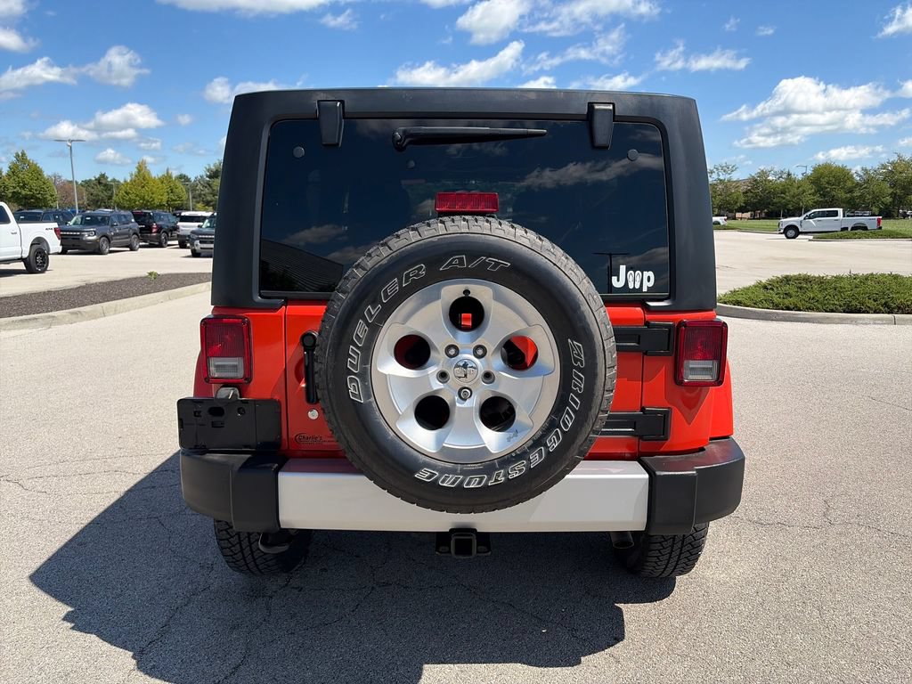 Used 2015 Jeep Wrangler Unlimited Sahara w/ Connectivity Group AWD/4WD image 7
