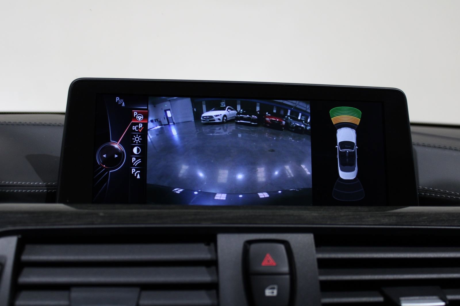 Used 2015 BMW M4 Convertible image 29