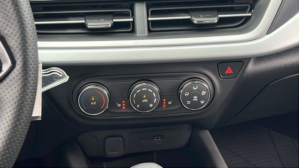 Used 2024 Chevrolet Trax RS w/ Driver Confidence Package image 23