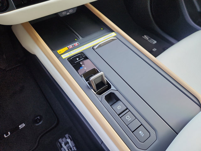 New 2026 Lexus ES 500e AWD/4WD image 11