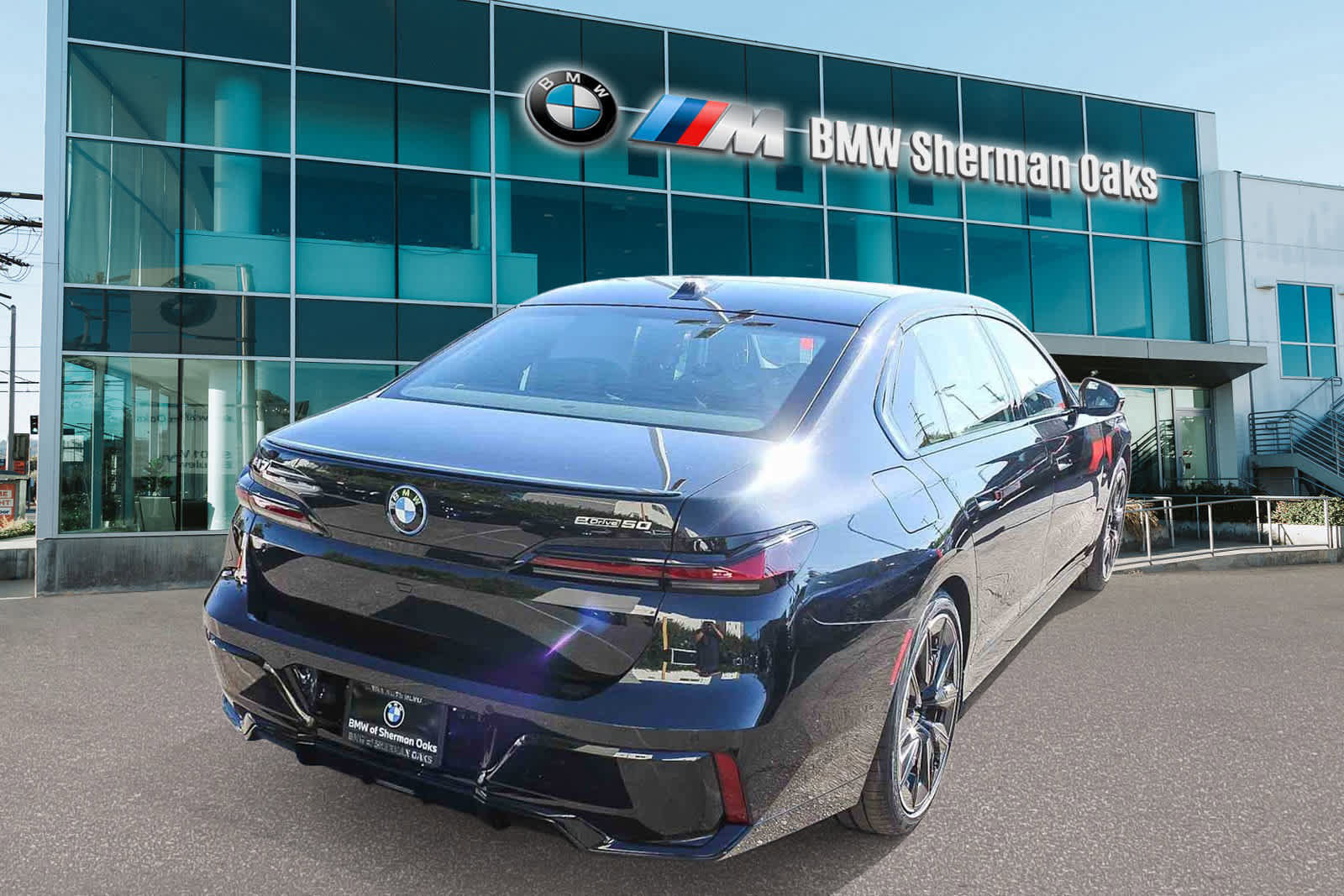 New 2026 BMW i7 eDrive50 w/ M Sport Package image 4