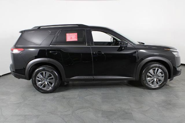 Certified 2025 Nissan Pathfinder SV AWD/4WD image 12