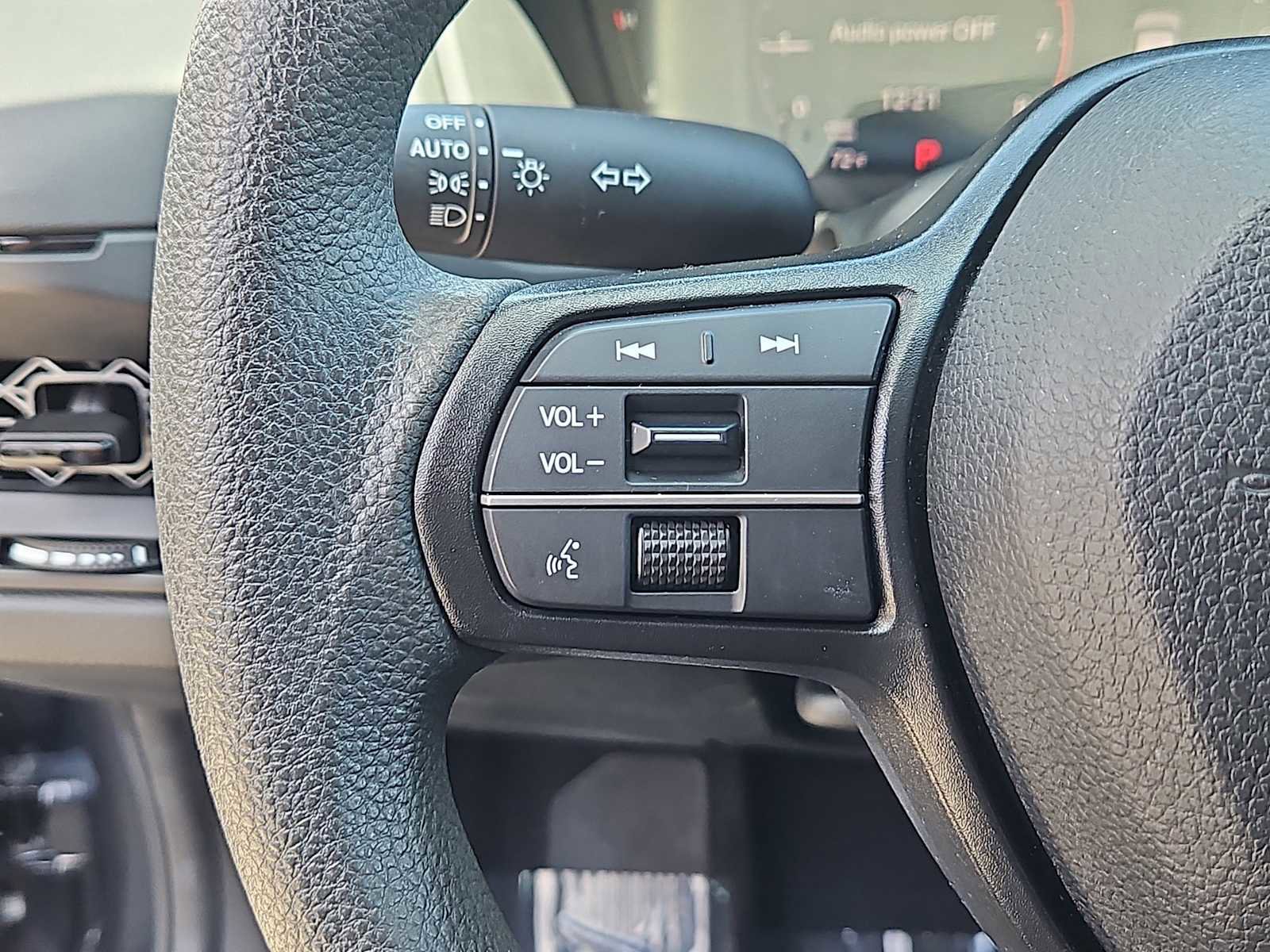 Used 2023 Honda Accord LX image 19