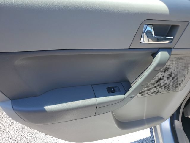 Used 2010 Ford Focus SEL FWD image 27