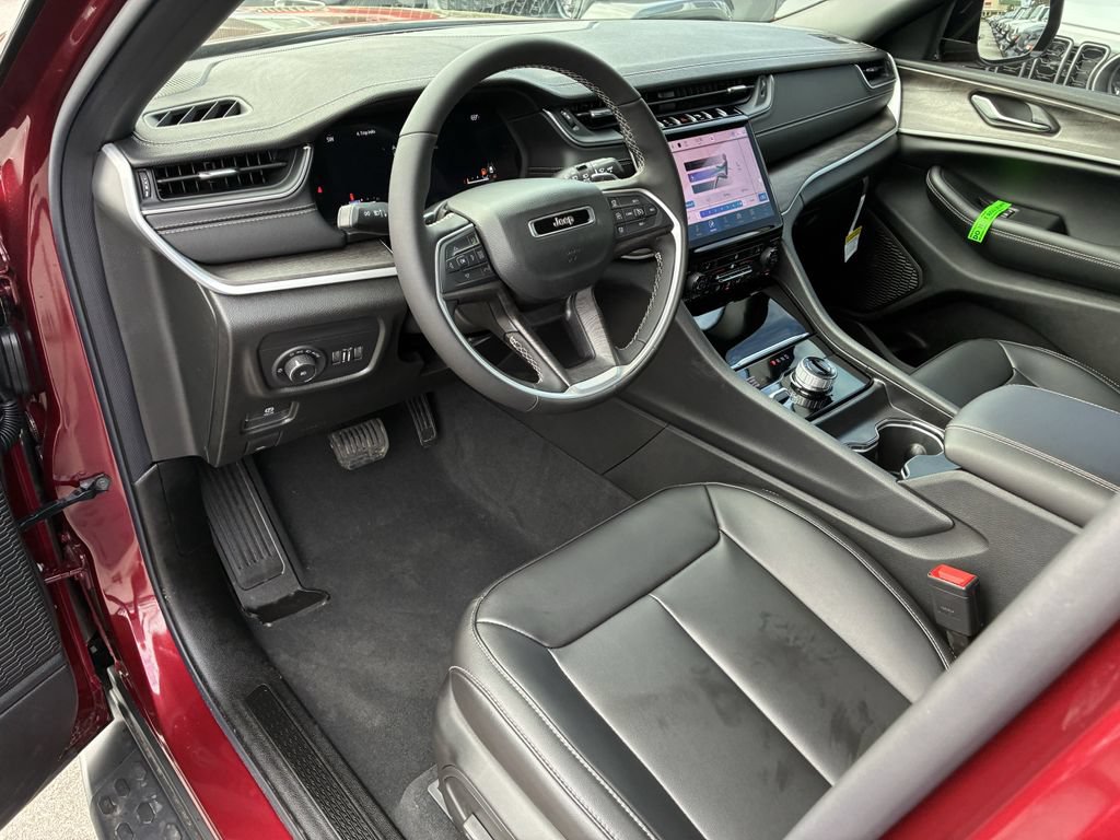 New 2025 Jeep Grand Cherokee Limited AWD/4WD image 11
