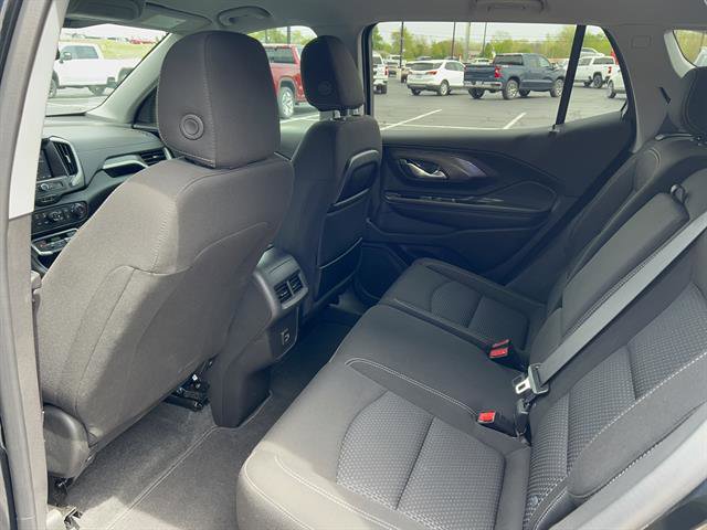 Used 2024 GMC Terrain SLE w/ Driver Convenience Package FWD image 16