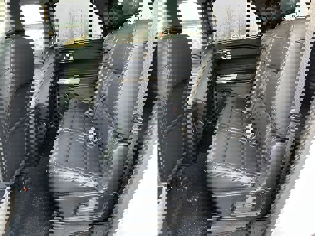 Used 2023 Ford Explorer XLT w/ Equipment Group 202A image 21