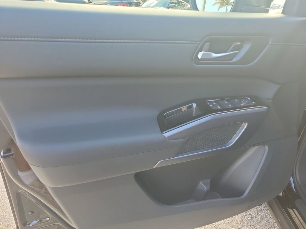 New 2026 Nissan Pathfinder SL AWD/4WD image 22