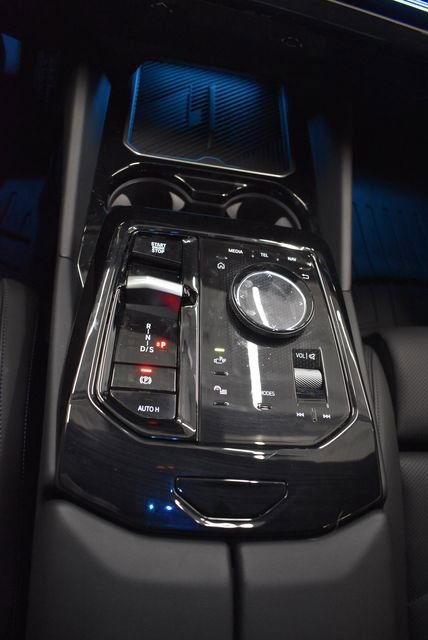 Used 2024 BMW 530i xDrive w/ M Sport Package AWD/4WD image 29