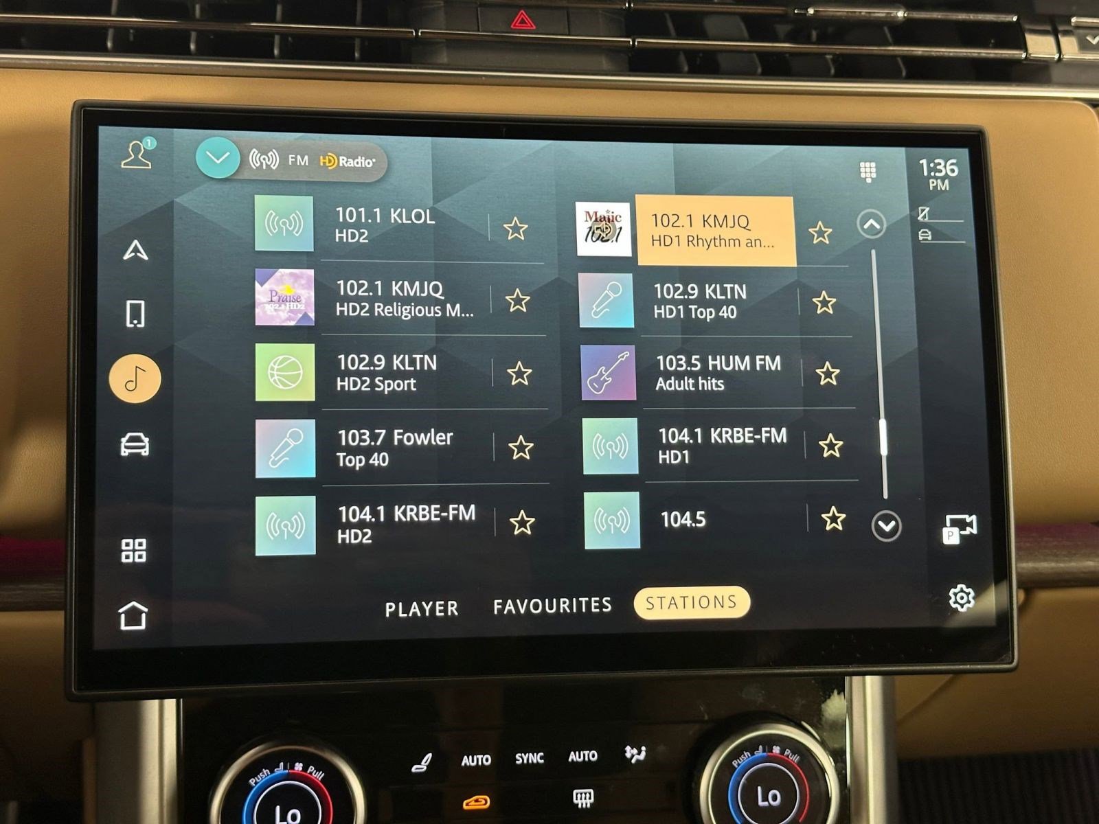 Used 2023 Land Rover Range Rover Long Wheelbase SE image 25