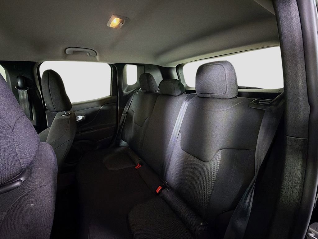 Used 2023 Jeep Renegade Latitude image 23