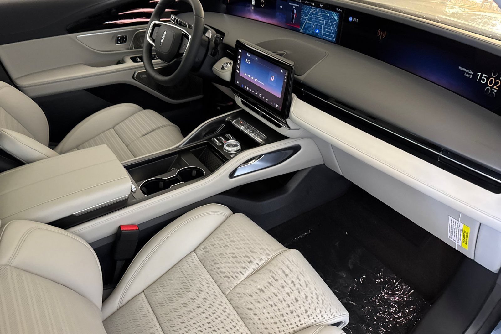 New 2026 Lincoln Nautilus Reserve AWD/4WD image 12