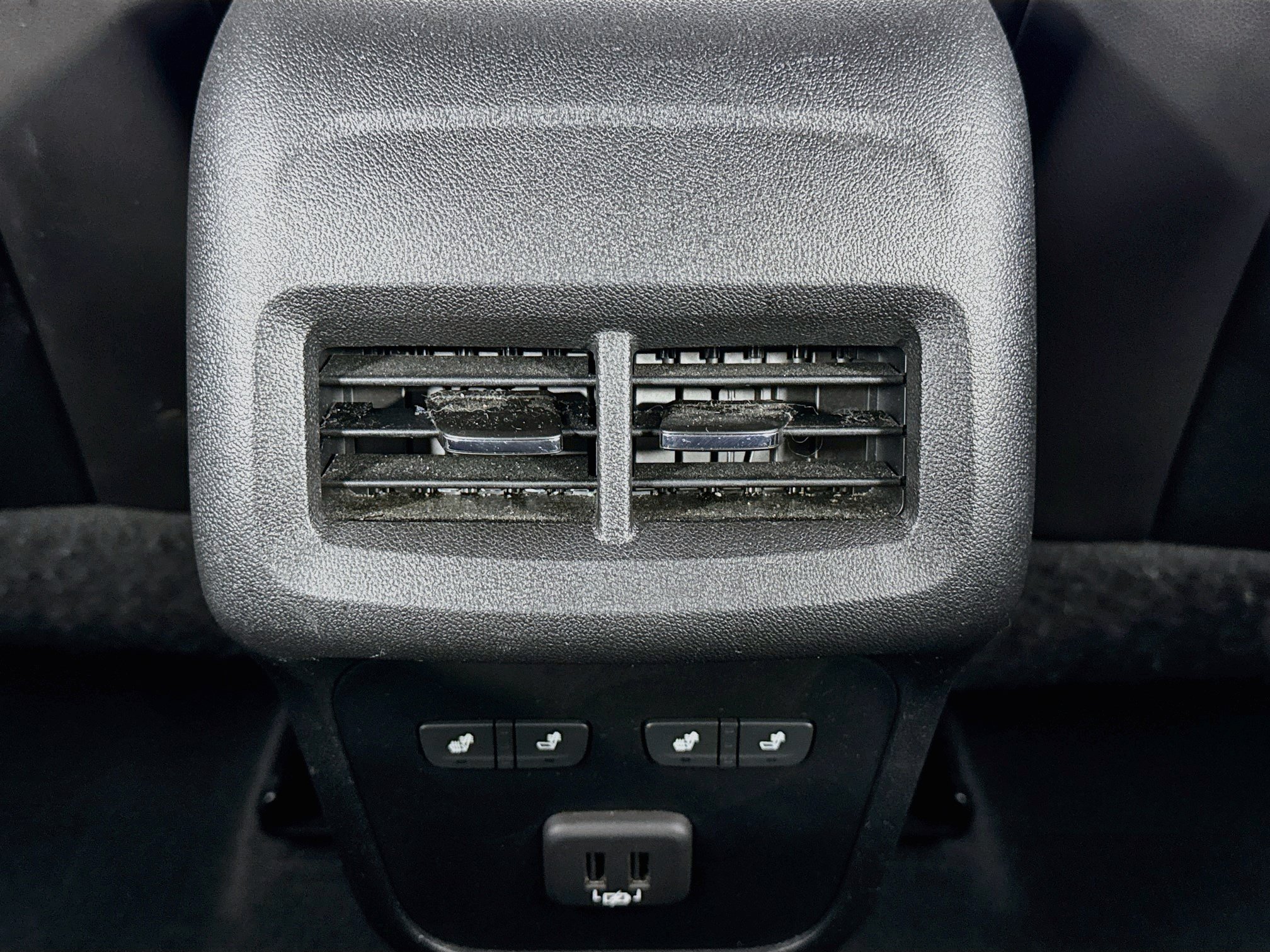 Used 2020 Chevrolet Equinox Premier FWD image 25