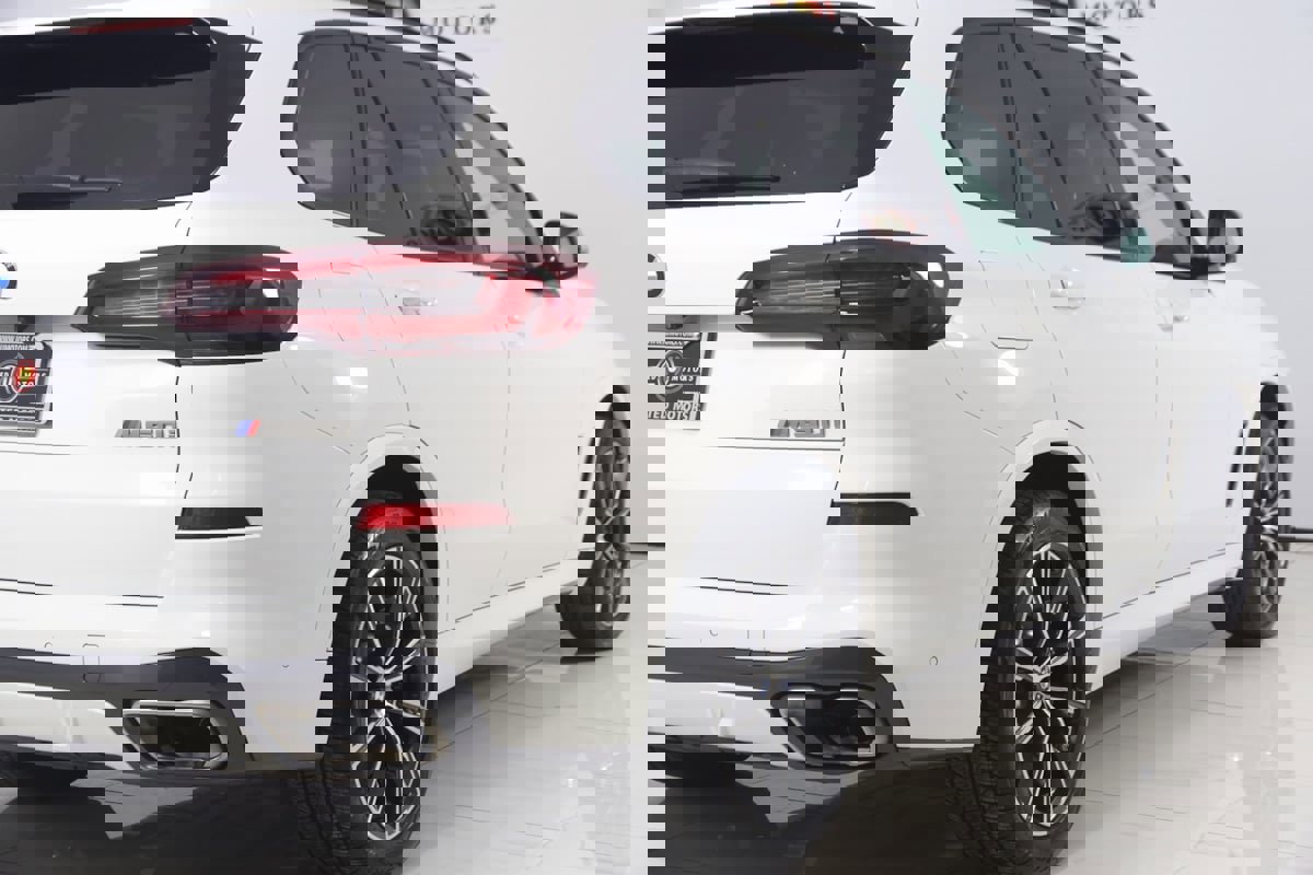 Used 2023 BMW X5 M50i w/ Executive Package image 51