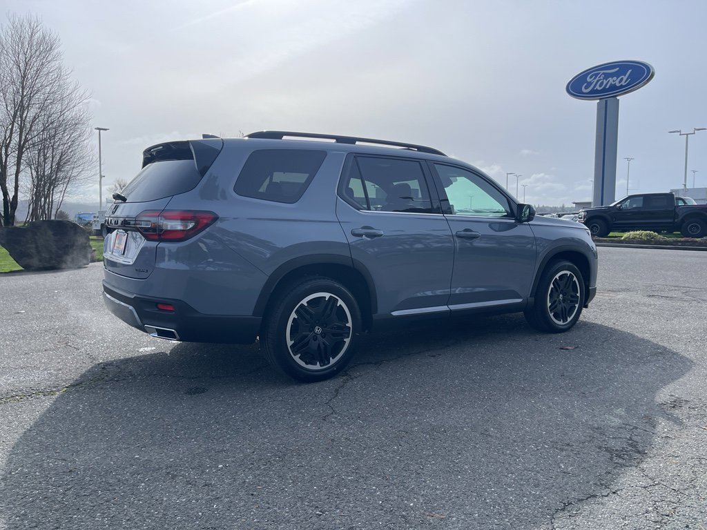 New 2026 Honda Pilot Touring image 7