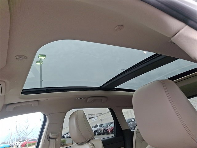 Used 2022 Lincoln Corsair Reserve w/ Equipment Group 201A image 14