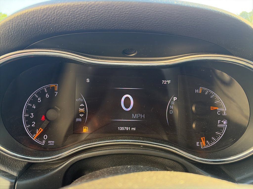 Used 2019 Jeep Grand Cherokee Laredo w/ Security & Convenience Group AWD/4WD image 6