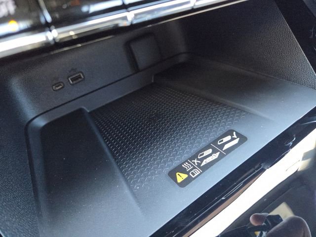 New 2026 Chevrolet Traverse LT w/ Driver Confidence Package image 9