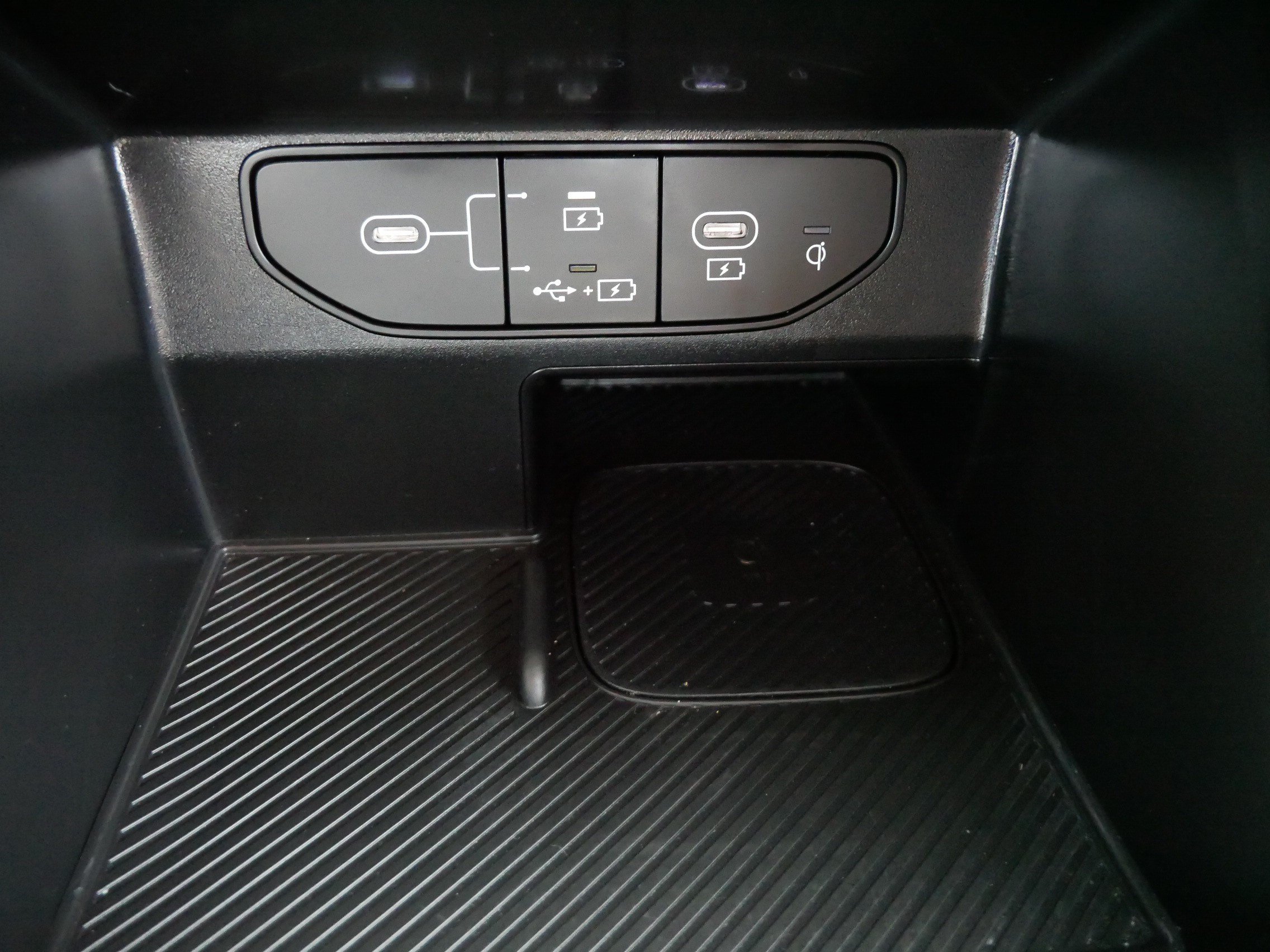 Used 2025 Kia Sorento SX AWD/4WD image 29