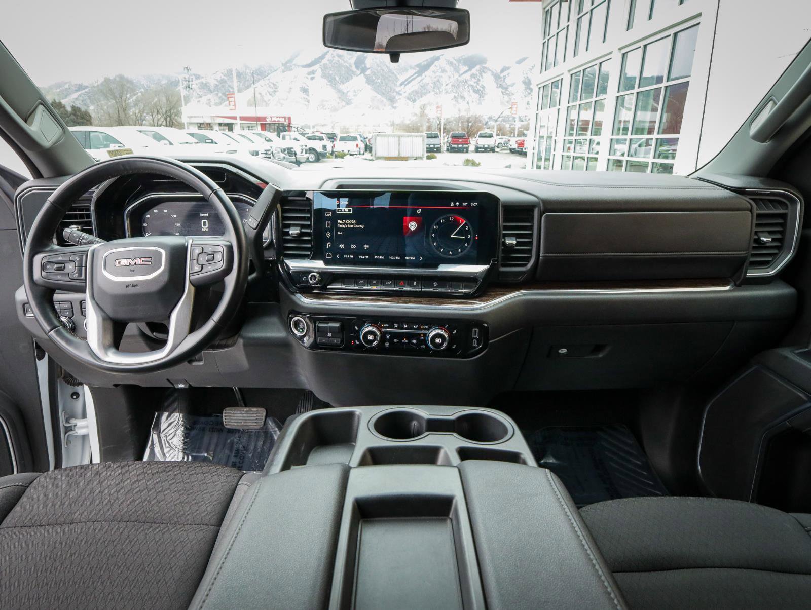 Used 2023 GMC Sierra 1500 SLE w/ X31 Off-Road Package image 17