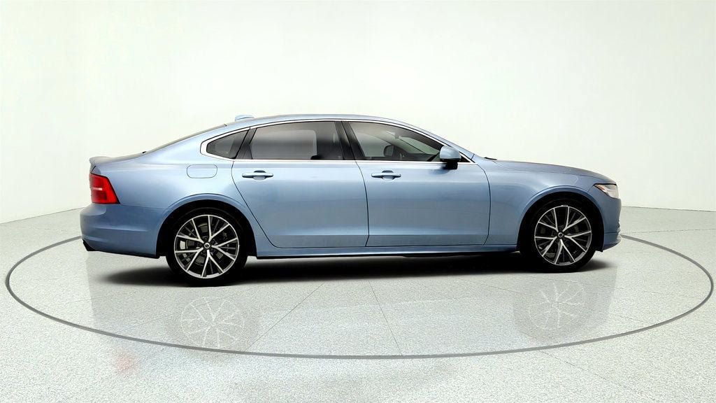 Used 2019 Volvo S90 T5 Momentum FWD image 4