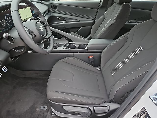 Used 2025 Hyundai Elantra SEL FWD image 10