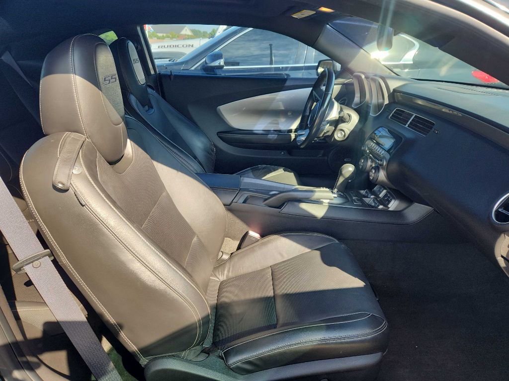 Used 2010 Chevrolet Camaro SS w/ RS Package image 11