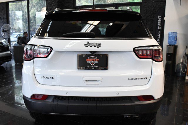Used 2022 Jeep Compass Limited AWD/4WD image 12