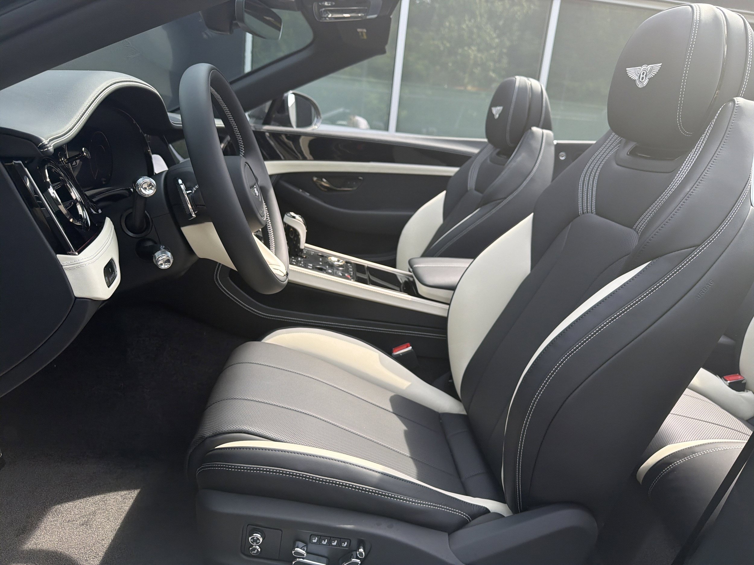 New 2026 Bentley Continental GTC AWD/4WD image 15