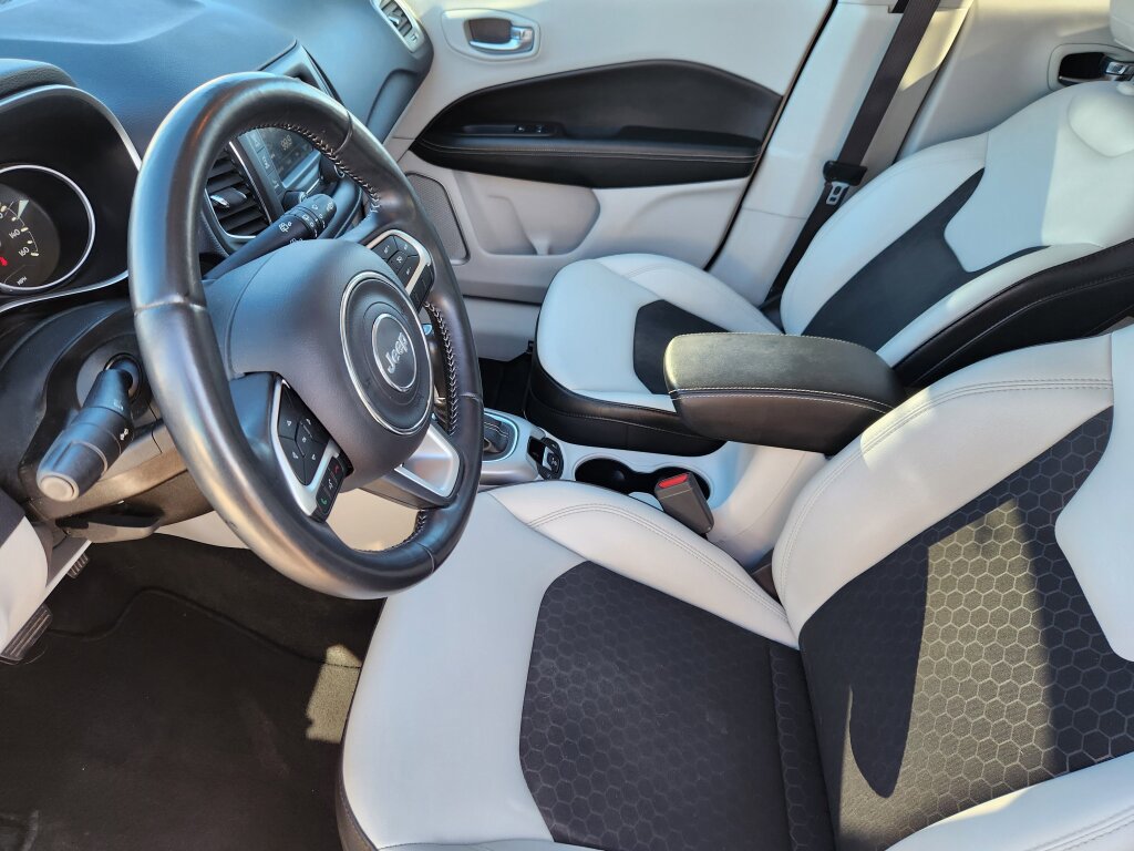 Used 2018 Jeep Compass Latitude image 8