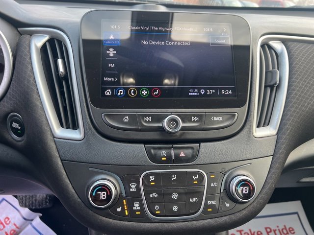 Used 2022 Chevrolet Malibu LT image 25