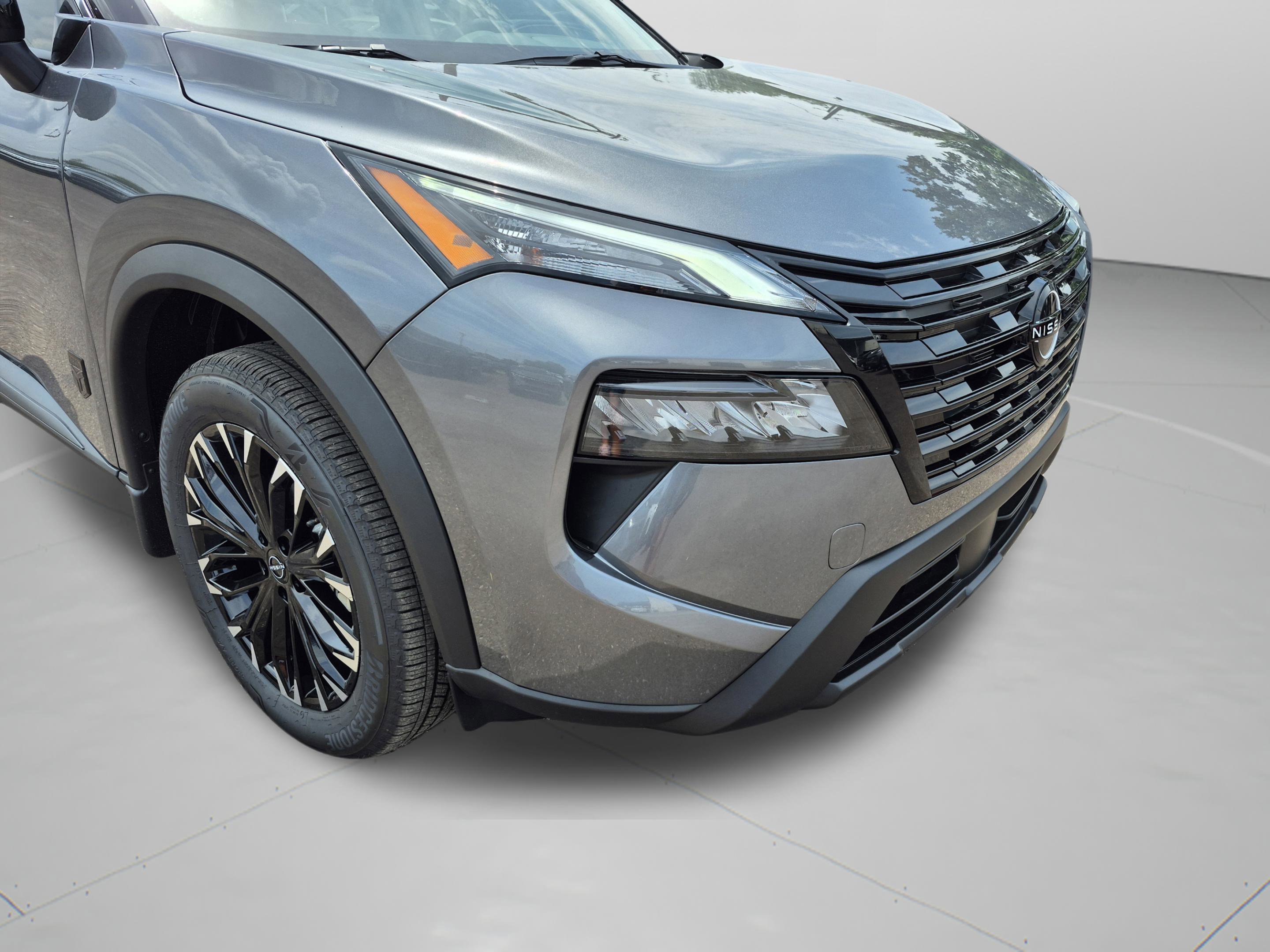 New 2026 Nissan Rogue SV FWD image 36