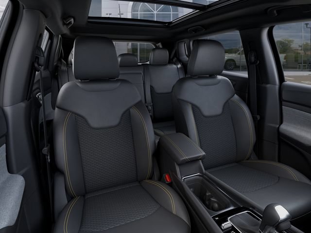New 2026 Jeep Compass Latitude AWD/4WD image 23