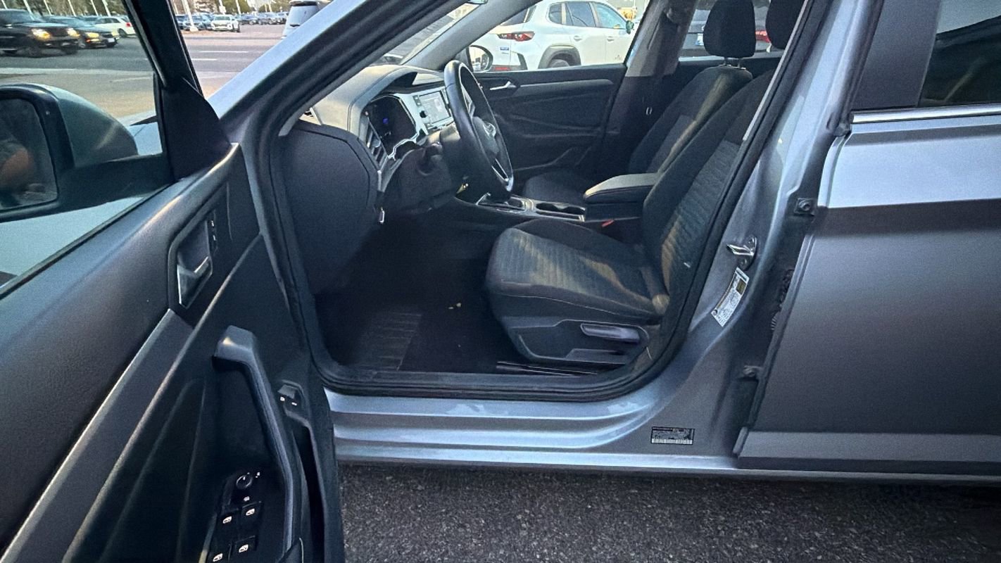 Used 2024 Volkswagen Jetta S image 12